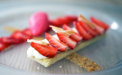 Sablé aux fraises de Longué, sorbet maison